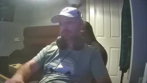 Snapshot of bluebirdflame1 chatting on March 19, 10:14 pm bluebirdflame1 online show from March 19, 10:14 pm