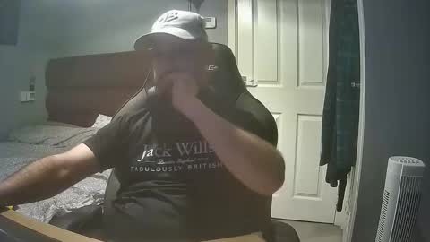 Snapshot of bluebirdflame1 chatting on April 2, 8:28 pm bluebirdflame1 online show from April 2, 8:28 pm