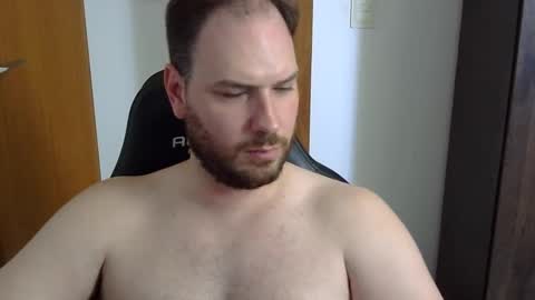 Snapshot of bluec2c chatting on October 29, 6:53 pm Blue online show from October 29, 6:53 pm