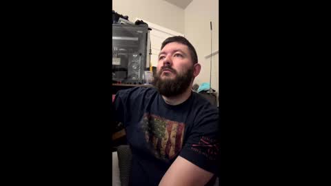 Snapshot of bluecollar117 chatting on February 18, 8:21 am bluecollar117 online show from February 18, 8:21 am