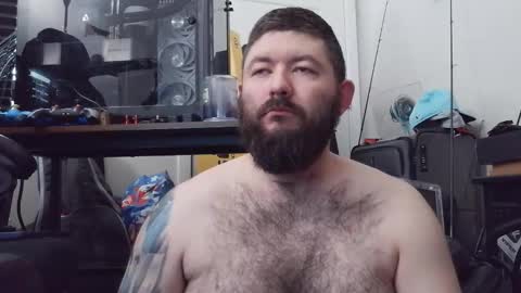 Snapshot of bluecollar117 chatting on February 21, 6:42 pm bluecollar117 online show from February 21, 6:42 pm