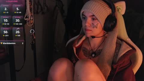 Snapshot of bluedweeb chatting on January 9, 6:17 am Blue online show from January 9, 6:17 am