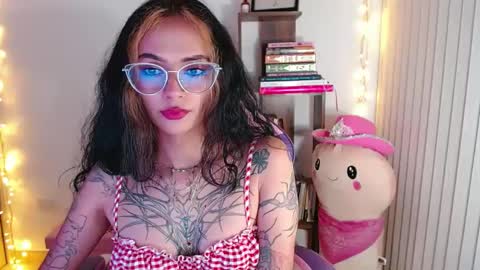 Im Abril .. Nice to meet you  thumb up me please its important  INDEPENDENT MODEL online show from September 15, 1:16 am