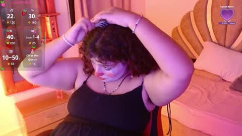 Bluee online show from October 31, 10:44 pm