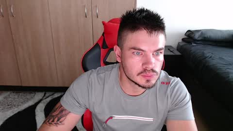 blueeyeboy0 online show from January 15, 12:15 pm