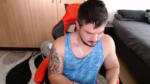 blueeyeboy0 online show from February 7, 6:03 am