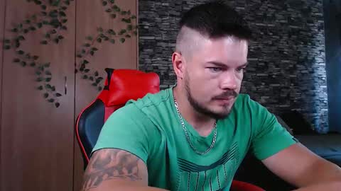 blueeyeboy0 online show from March 17, 7:55 am