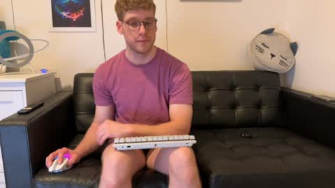 blueeyedtallguy online show from December 27, 2:36 am