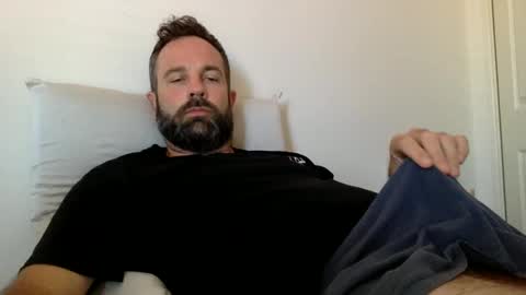 Snapshot of blueeyes705 chatting on February 17, 2:42 am blueeyes705 online show from February 17, 2:42 am