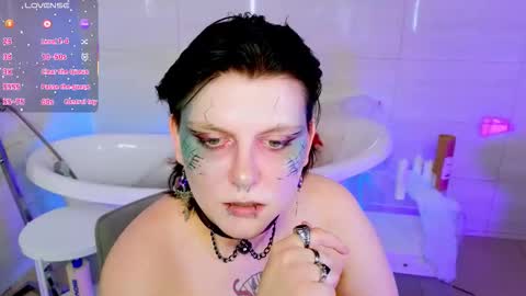 Hi my name is Lunaray online show from October 25, 10:34 am