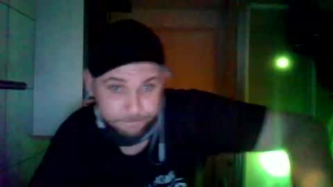 Snapshot of blueminexx chatting on December 7, 4:31 am Blueminexx online show from December 7, 4:31 am