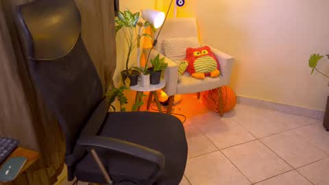 FLORAA online show from November 1, 6:21 pm