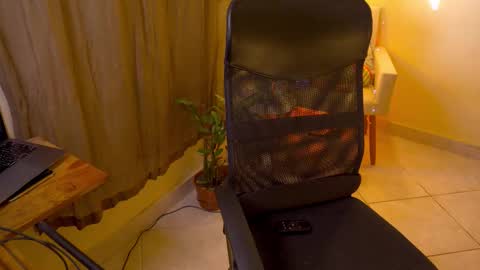 FLORAA online show from December 21, 8:43 am