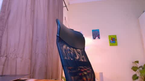 FLORAA online show from December 22, 7:05 am