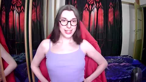 Snapshot of bluerose98 chatting on December 11, 5:37 pm Bluerose online show from December 11, 5:37 pm