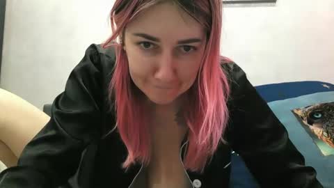 Snapshot of bluexowl chatting on January 24, 7:07 pm BlueXOwl online show from January 24, 7:07 pm