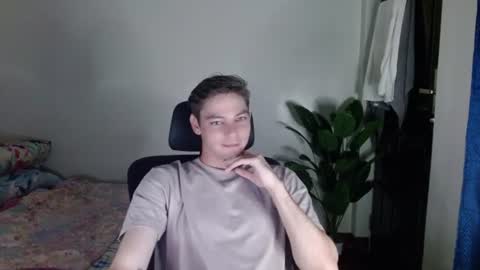 blueeyedboyisasia online show from July 26, 1:51 pm