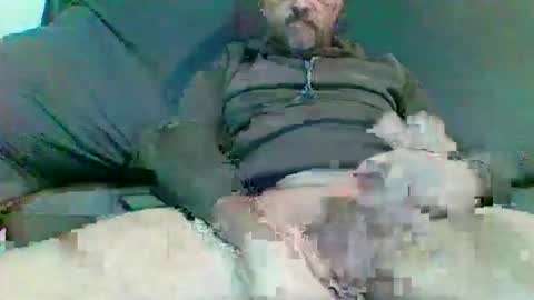 Snapshot of blueyes78 chatting on February 26, 11:15 pm blueyes78 online show from February 26, 11:15 pm