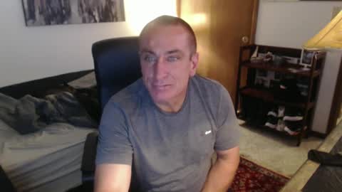 Snapshot of blueyesforyou2nit chatting on October 9, 4:32 am blueyesforyou2nit online show from October 9, 4:32 am