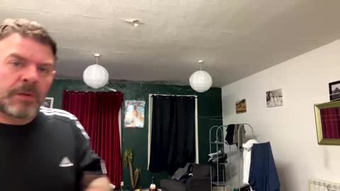 Snapshot of blueylouie8383 chatting on December 15, 12:51 am Blueyloey online show from December 15, 12:51 am