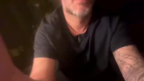 Snapshot of blueylouie8383 chatting on November 17, 3:34 am Blueyloey online show from November 17, 3:34 am