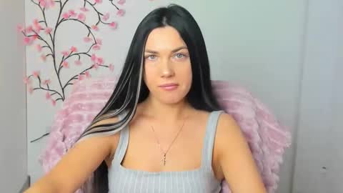 Snapshot of blum_kelly chatting on February 10, 6:39 am Kelly online show from February 10, 6:39 am