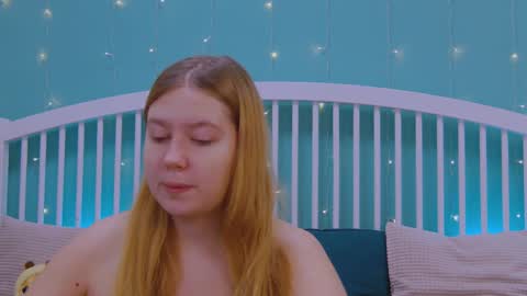 Snapshot of blush_ellie chatting on December 18, 10:08 am Ellie3 online show from December 18, 10:08 am