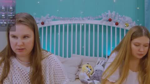 Snapshot of blush_ellie chatting on December 23, 3:33 pm Ellie3 online show from December 23, 3:33 pm