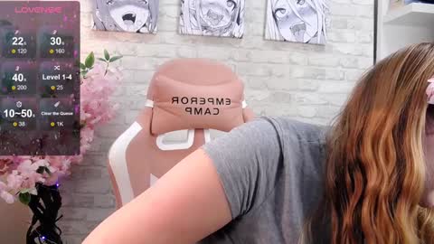 Snapshot of blush_ellie chatting on December 30, 1:58 pm Ellie3 online show from December 30, 1:58 pm