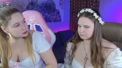 Snapshot of blush_ellie chatting on January 22, 2:46 pm Ellie3 online show from January 22, 2:46 pm