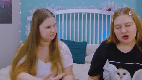 Snapshot of blush_ellie chatting on January 25, 5:40 pm Ellie3 online show from January 25, 5:40 pm