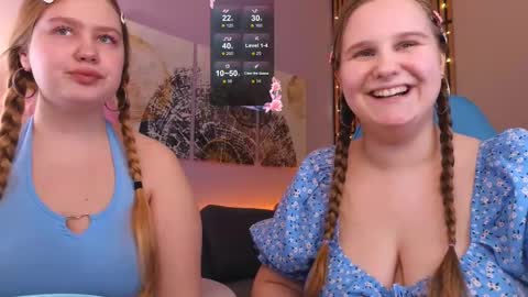 Snapshot of blush_ellie chatting on February 24, 5:42 pm Ellie3 online show from February 24, 5:42 pm