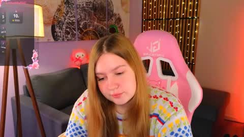 Snapshot of blush_ellie chatting on March 7, 3:07 pm Ellie3 online show from March 7, 3:07 pm