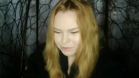 blushing_star online show from October 12, 6:12 am