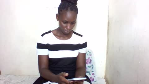 Snapshot of blushsiren01 chatting on April 18, 8:40 am blushsiren01 online show from April 18, 8:40 am