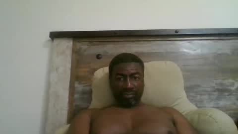 Snapshot of bluuthunder1914 chatting on October 29, 12:02 am bluuthunder1914 online show from October 29, 12:02 am