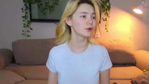 Snapshot of blvckmilk chatting on July 14, 12:13 am Alice and David online show from July 14, 12:13 am