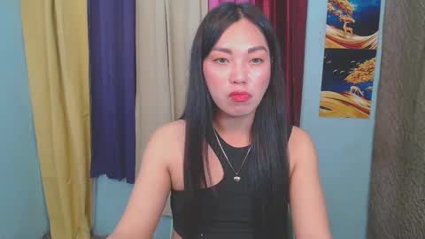 Snapshot of blythe_show chatting on December 13, 7:53 pm blythe_show online show from December 13, 7:53 pm