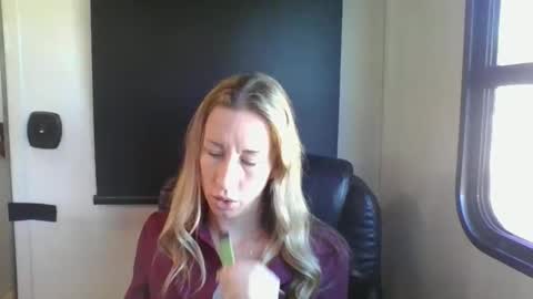 MamaMorgan online show from November 26, 6:20 pm