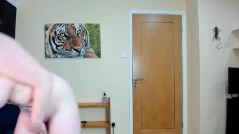 Snapshot of bob1326 chatting on December 7, 11:18 am to see lou offline online show from December 7, 11:18 am