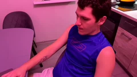 Snapshot of bob_bucks chatting on February 25, 11:47 pm bob_bucks online show from February 25, 11:47 pm