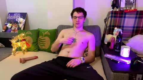 bob_bucks online show from March 19, 6:12 pm