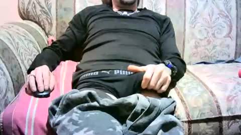 Snapshot of bob_loblaw_cummin chatting on January 2, 8:17 am bob_loblaw_cummin online show from January 2, 8:17 am