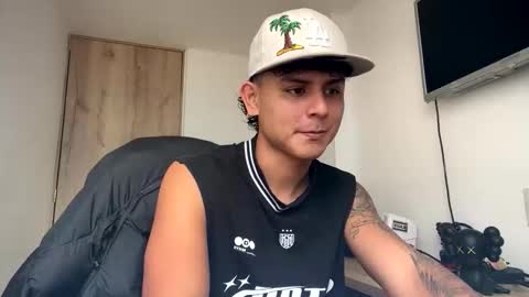 Bob  INDEPENDENT MODEL online show from March 29, 6:41 pm