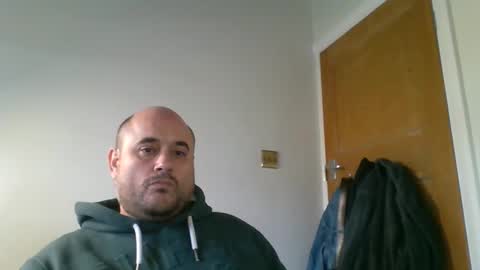 Snapshot of bobabator chatting on December 5, 1:31 pm bobabator online show from December 5, 1:31 pm