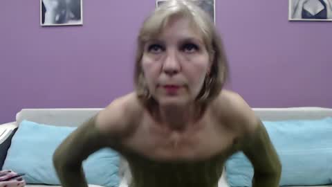 SlutWife online show from December 3, 3:33 pm
