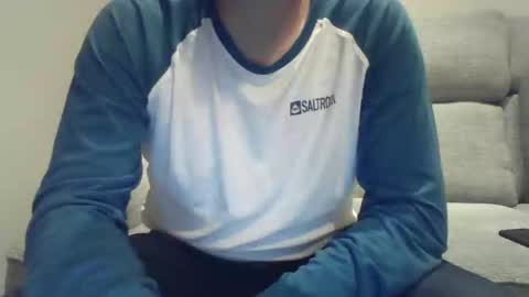 Snapshot of bobby_113 chatting on December 31, 1:26 am bobby_113 online show from December 31, 1:26 am