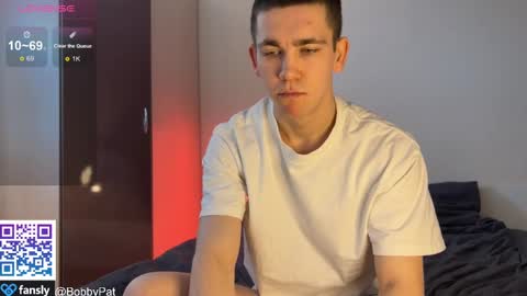 Snapshot of bobbypatterson_ chatting on January 17, 7:51 am BobbyPattersonPVT-OFFER online show from January 17, 7:51 am