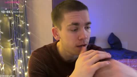 Snapshot of bobbypatterson_ chatting on January 31, 5:53 pm BobbyPattersonPVT-OFFER online show from January 31, 5:53 pm
