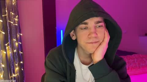 Snapshot of bobbypatterson_ chatting on February 2, 12:57 pm BobbyPattersonPVT-OFFER online show from February 2, 12:57 pm